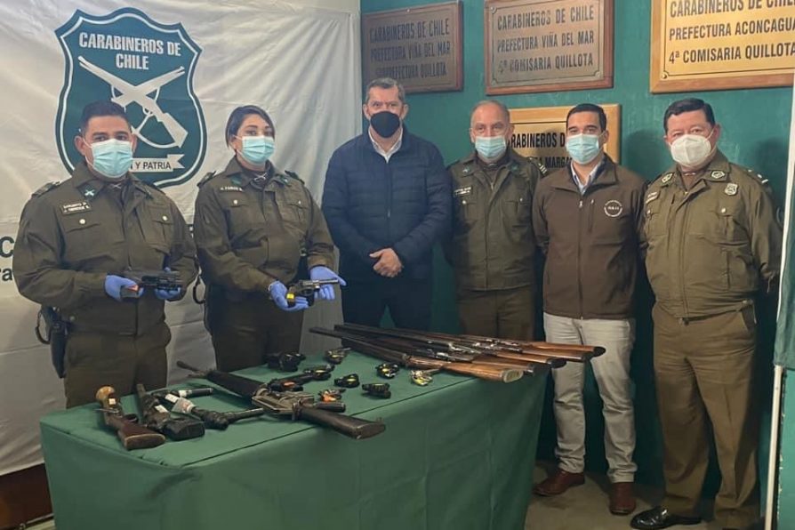 Delegado Presidencial Provincial de Quillota y Carabineros de la comuna refuerzan campaña de entrega de armas de fuego.