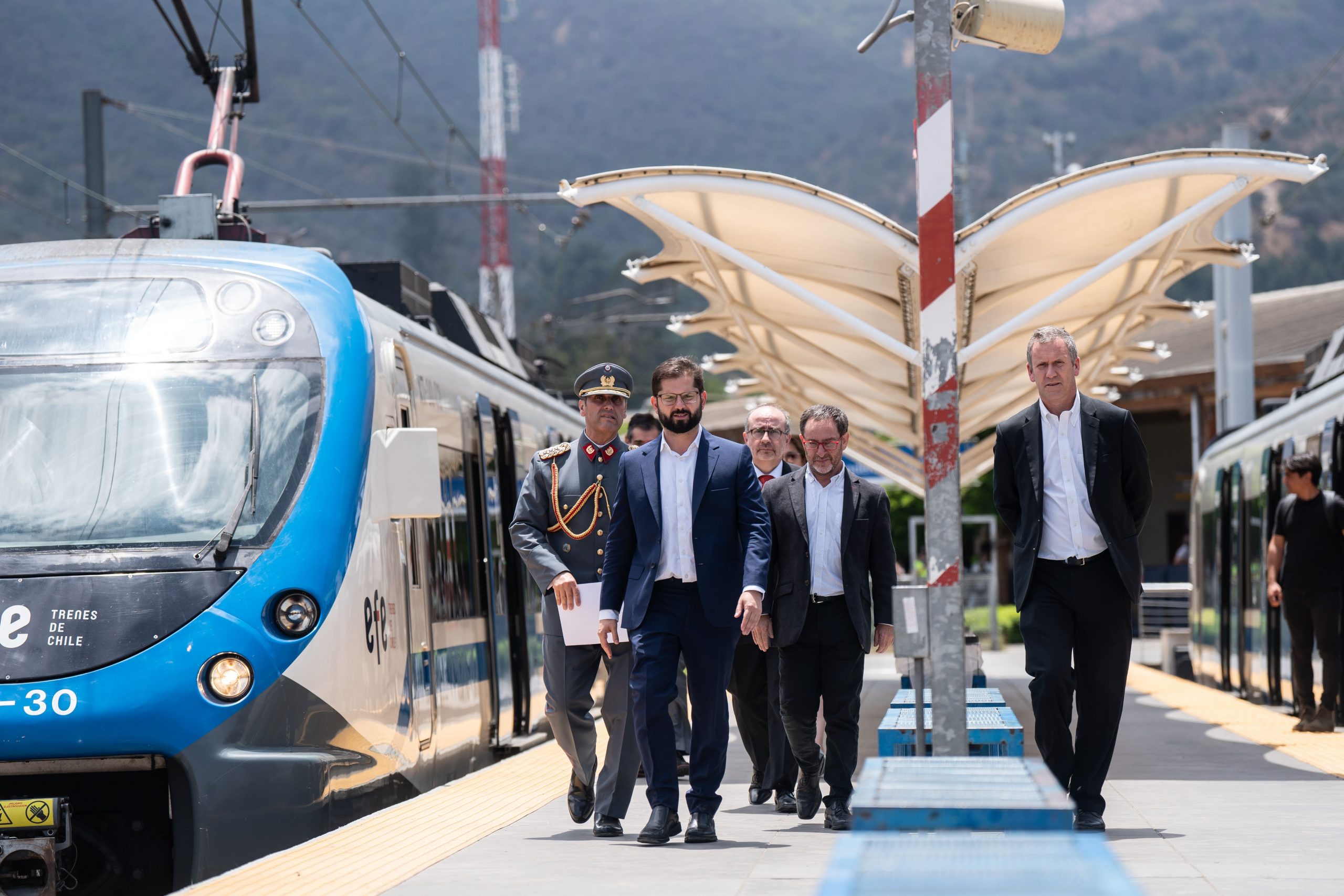 Presidente de la República Gabriel Boric Font anuncia proyecto tren Valparaíso-Santiago: traerá certeza en los tiempos de viaje y tendrá estación en La Calera