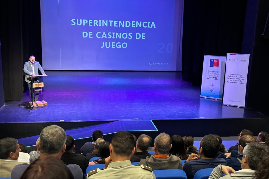 Superintendencia de Casino de Juegos realizó capacitación sobre las máquinas de la calle a municipios y servicios públicos de la Quinta Región