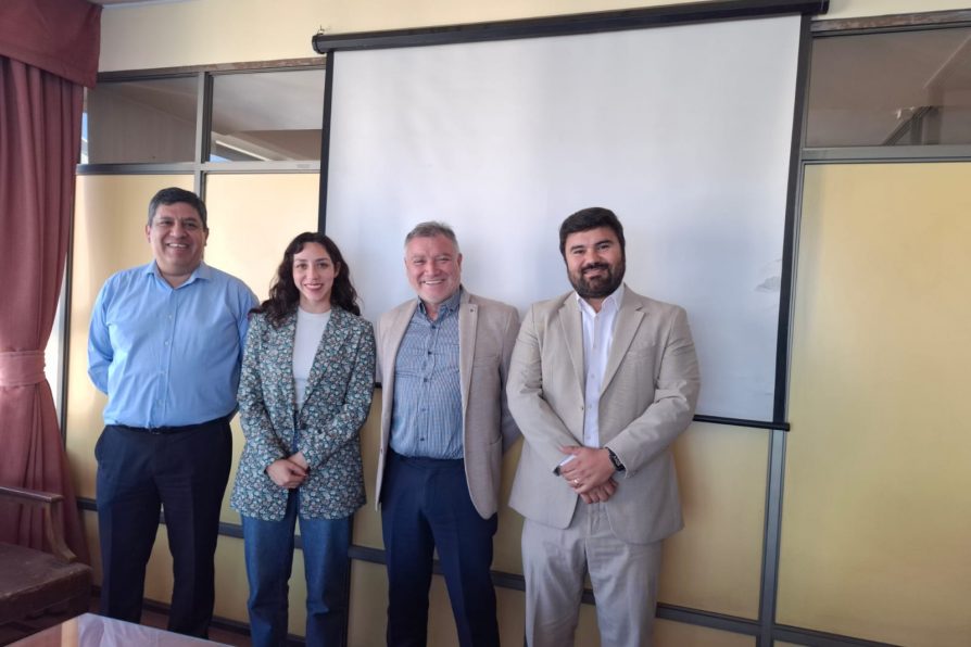 Autoridades coordinan estudio de proyecto de transporte rural para la provincia de Quillota
