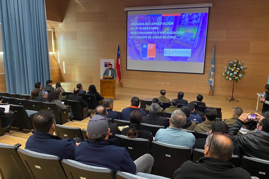 Más de 80 personas de municipios de toda la región participaron en la jornada de capacitación sobre la Ley de Casinos y Juegos 19.995 organizada por la Delegación Presidencial Provincial de Quillota